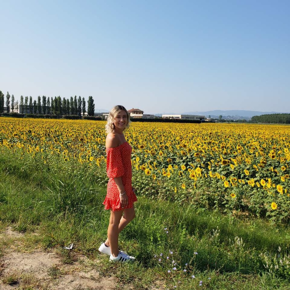 Meet your Posher, Lana